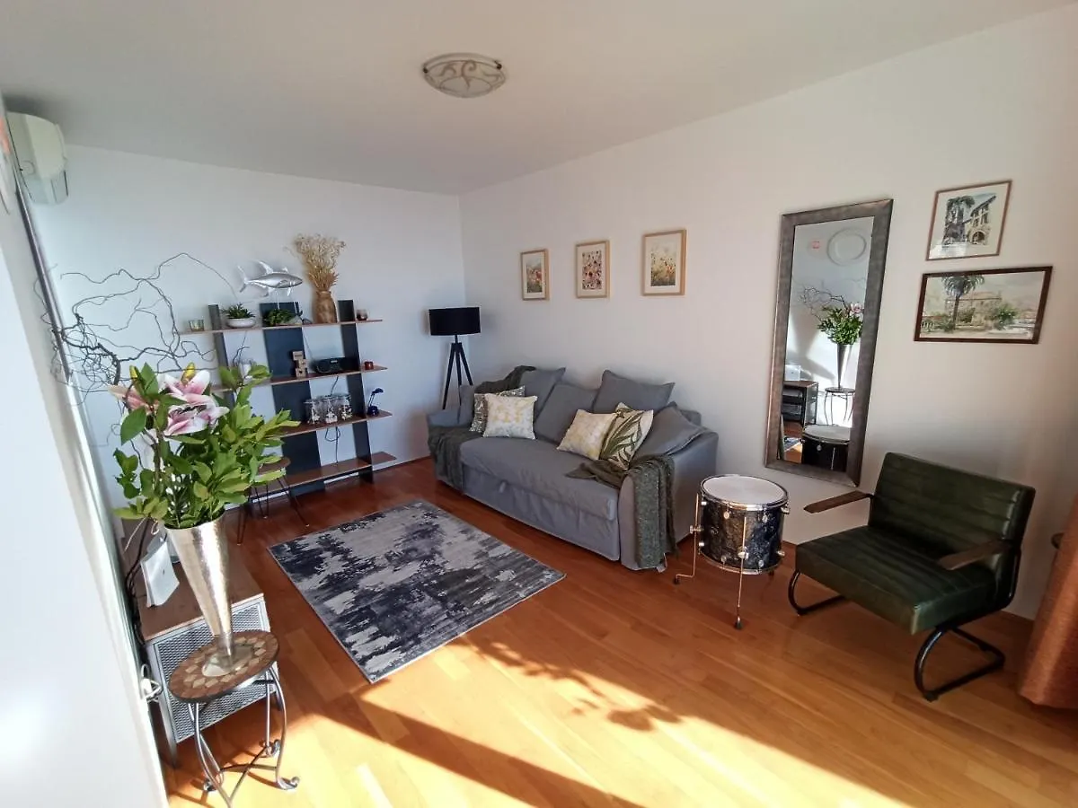 Lemon No. 205 Apartment Lovran